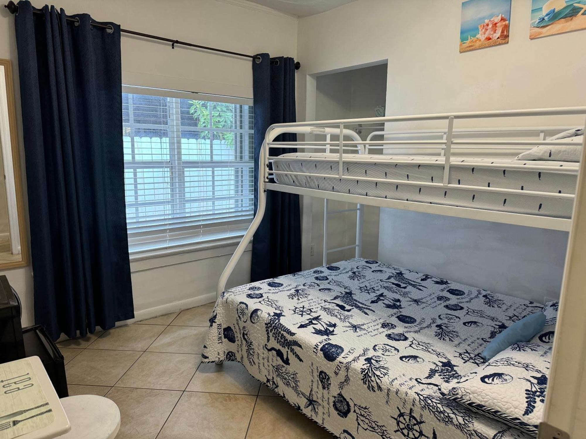 B5 Best Value On Private Bedroom With Private Bathroom In Little Havana, マイアミ エクステリア 写真